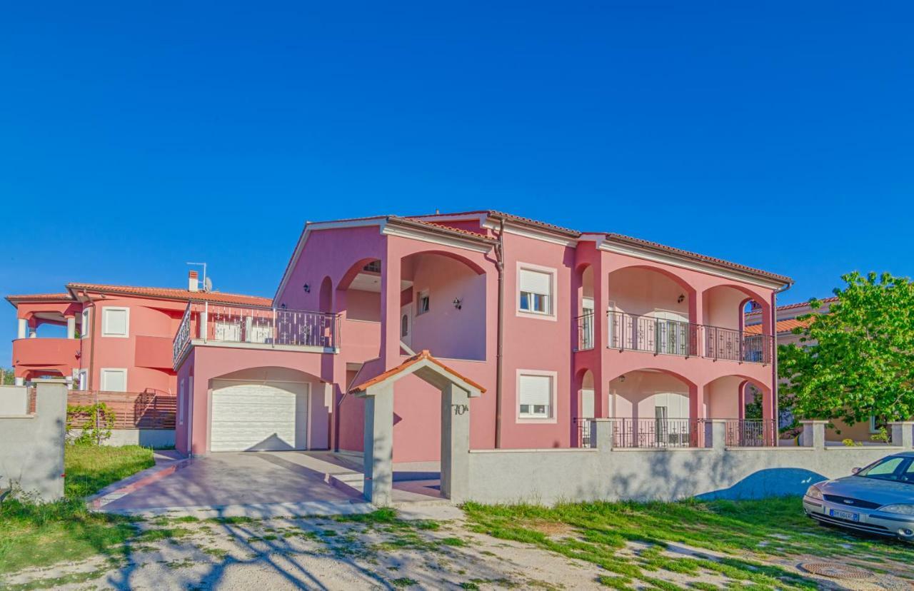 Apartman Vera Pula Exterior foto